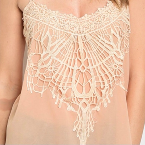 Nude Crochet Lace Cami Tank Top - Picture 4 of 9